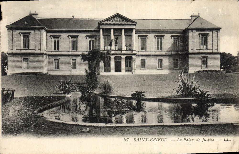 Saint-Brieuc — O Palácio de Justiça — LL. n°97 - Frente