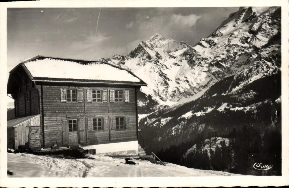 Les Contamines en invierno — Alt. 1.700 m. — Val Montjoie (Ht.-Savoie) — L'Aiguille de Bionnassat (4032 m.) — Cim - Anverso