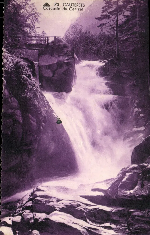 Cascades du Cerizet — cascade dans un canyon rocheux — éditeur H. B. Cauterets, n°73 - Frente