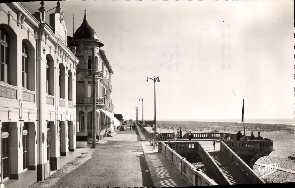Soulac-sur-Mer — Hotels und der Strand — Editions GABY - Vorderseite