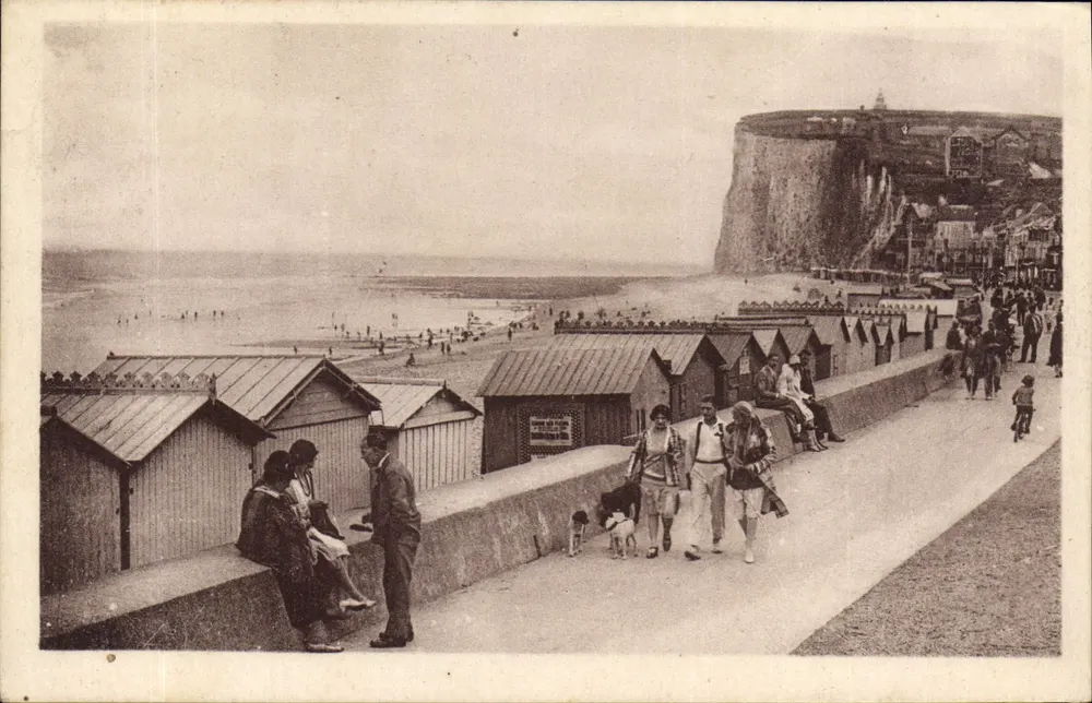 Mers-les-Bains — A praia vista da esplanada — Editor Lévy e Naudet, n° 131 - Frente