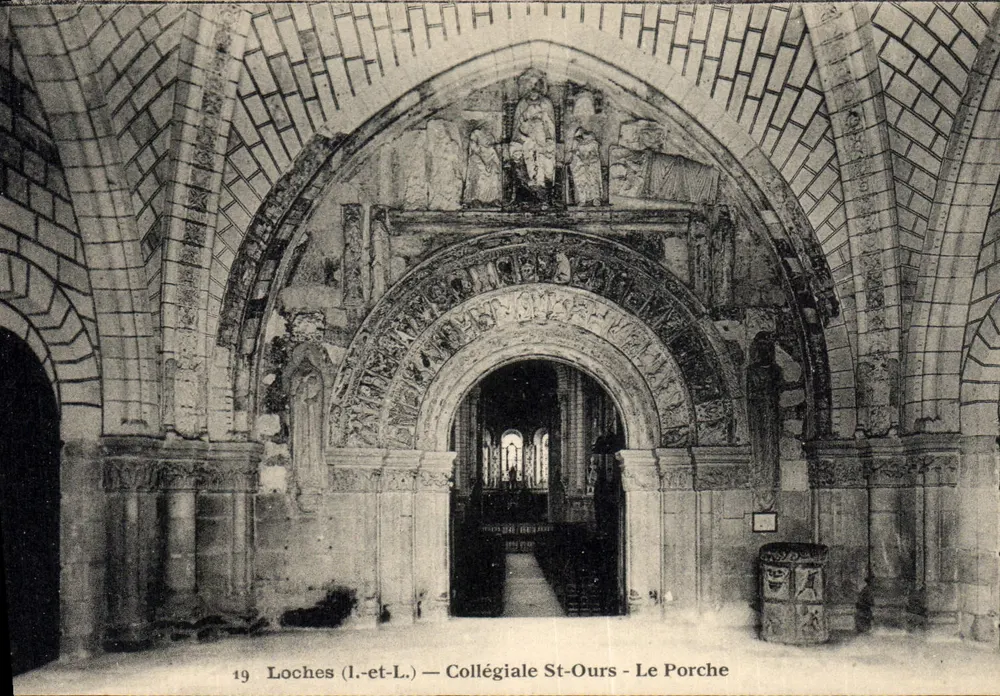 Loches (Loir-et-Cher) — Kollegiatekirche Saint-Ours — Der Portalbereich - Vorderseite
