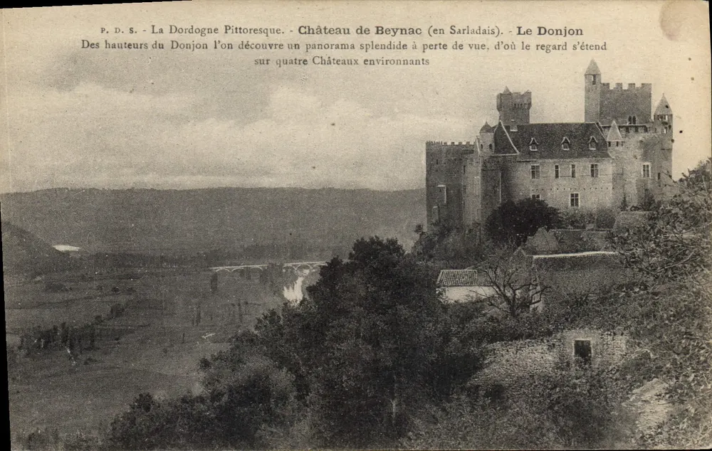 Schloss Beynac (im Sarladais) — Der Bergfried — P.D.S. La Dordogne Pittoresque - Vorderseite