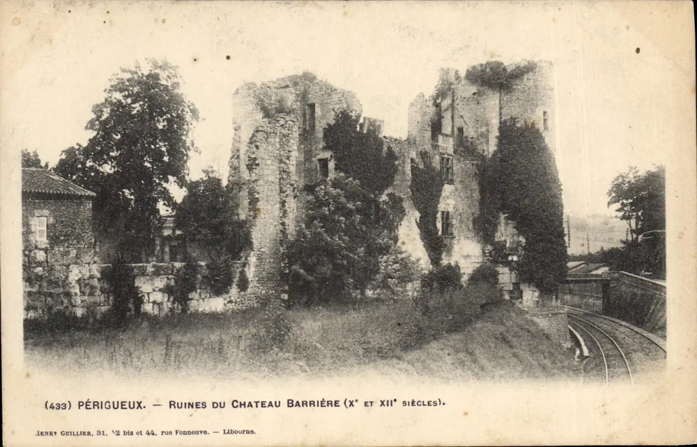Périgueux — Ruínas do Castelo Barrière (séculos X e XII) — Henry Guillier, 31, 32 bis e 44, rue Fonneuve — Libourne - Frente