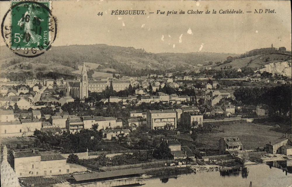 Périgueux — Blick vom Kirchturm der Kathedrale — ND Phot. - Vorderseite