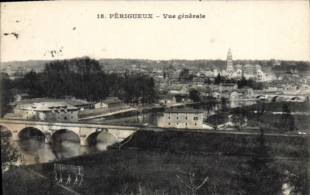 Périgueux — Vista geral — Editor desconhecido, n° 18 - Frente