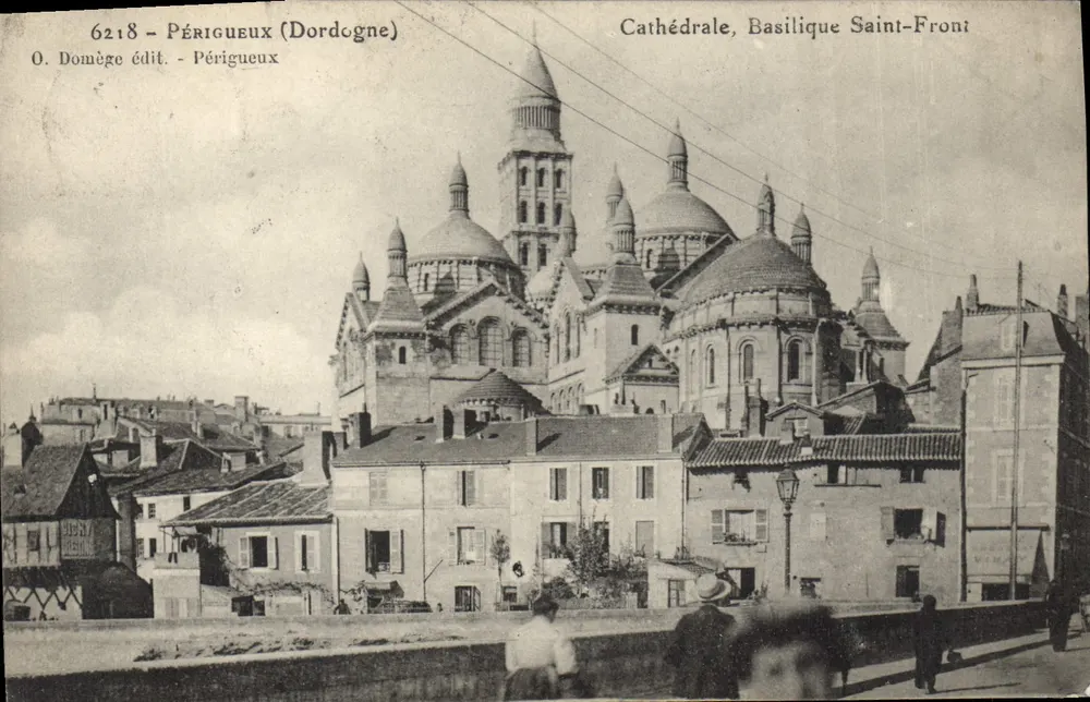 Périgueux (Dordogne) — Catedral, Basílica de Santo-Front — O. Domège edit. - Périgueux - Frente