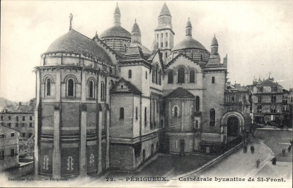 Périgueux — Catedral bizantina de St-Front — Nouvelles Galeries, n°72 - Frente