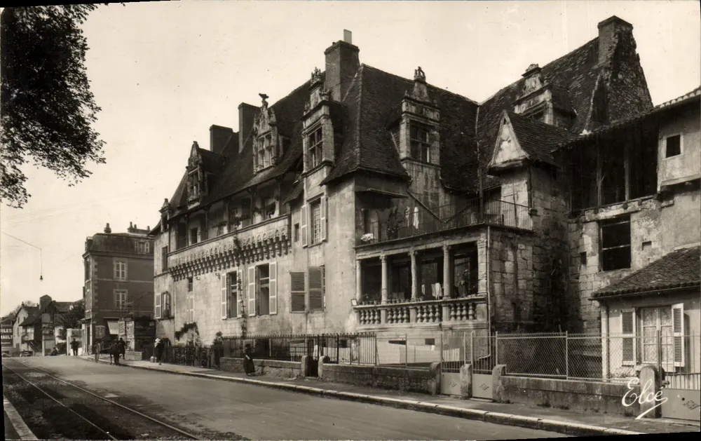 A Casa dos Consules — Périgueux (Dordogne) — Editor Elcée - Frente