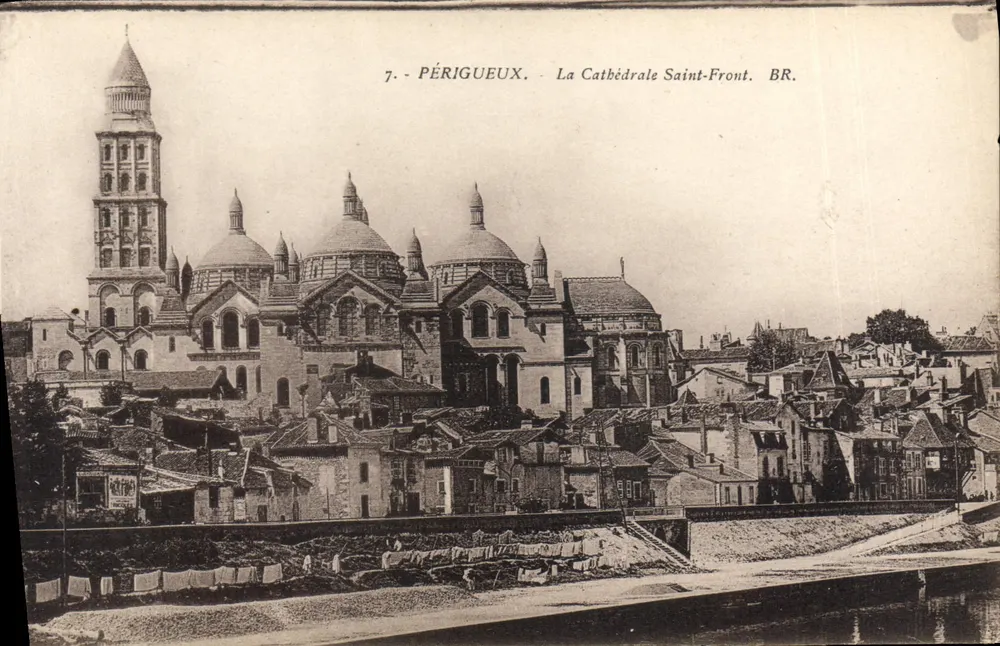 Périgueux - A Catedral São Front — BR. - Frente