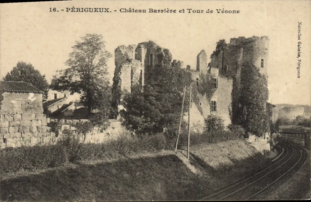 Périgueux - Schloss Barrier und Turm von Vésone — Nouvelles Galeries Périgueux, n°16 - Vorderseite