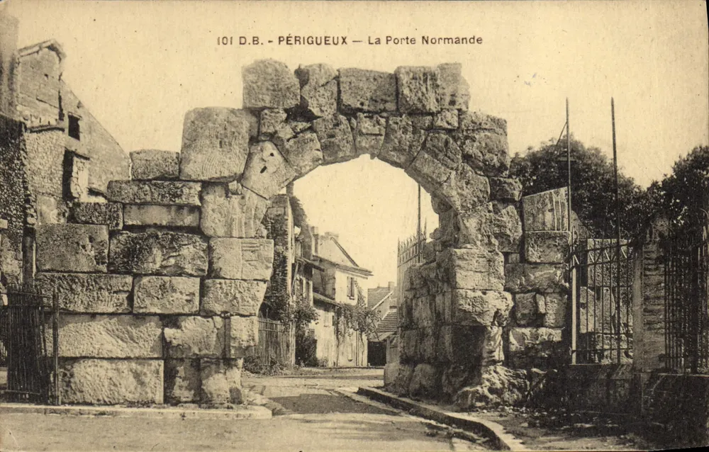 Périgueux — A Porta Normanda — I.O.I. D.B. - Frente