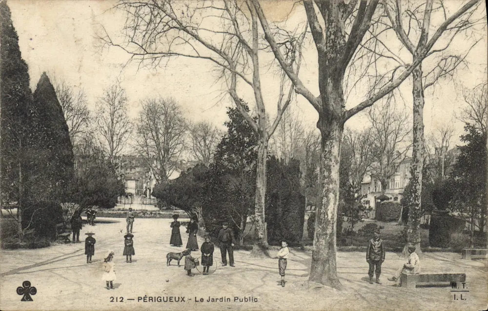 Périgueux — O Jardim Público — M.T. n°212 - Frente