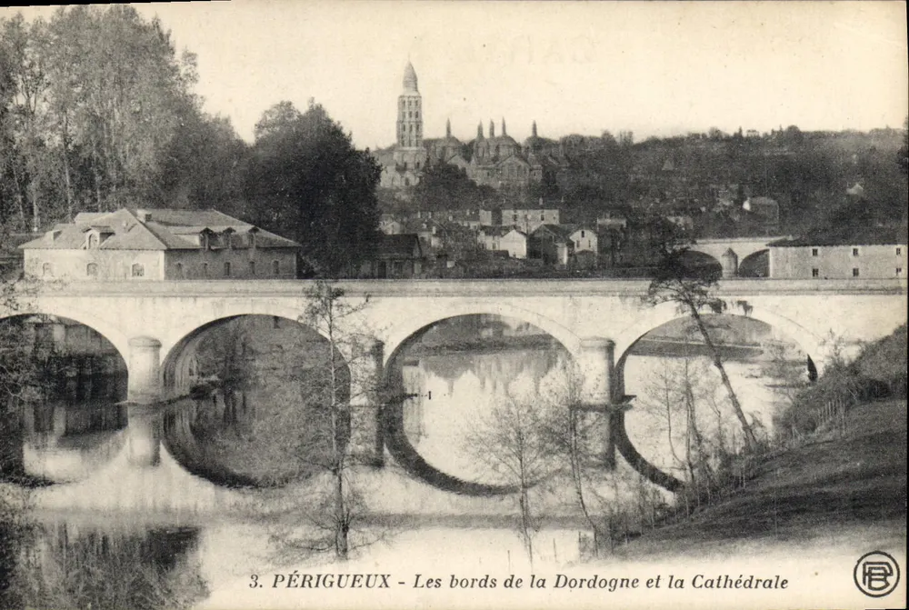 Périgueux — Die Ufer der Dordogne und die Kathedrale — Verlag H. B. - Vorderseite