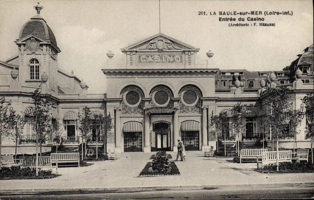 La Baule-sur-Mer — Eingang zum Casino — Architekt F. Ménard - Vorderseite