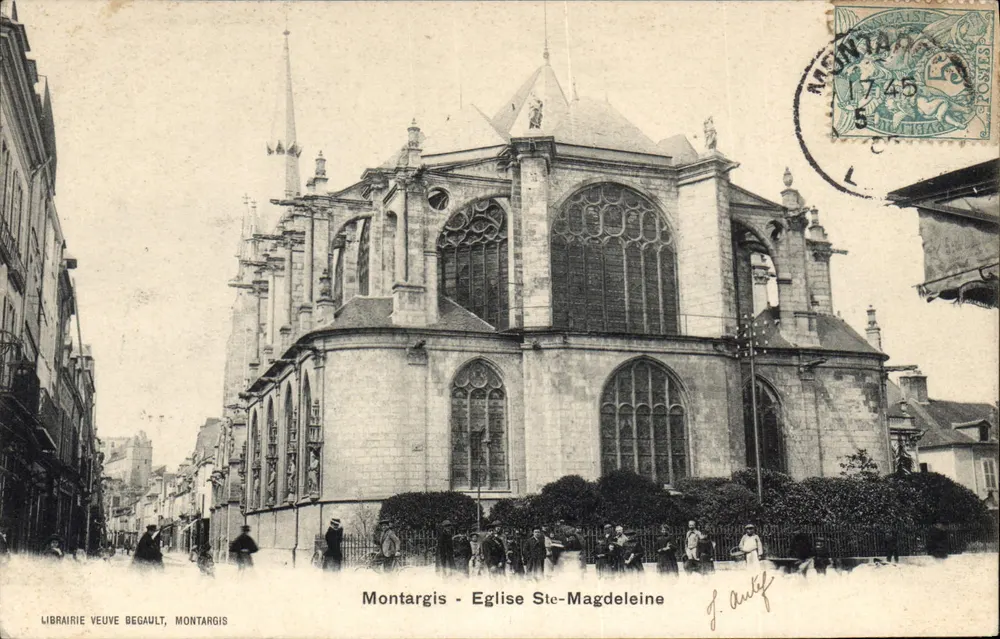 Montargis - Igreja de Santa Magdalena — Livraria Veuve Begault, Montargis - Frente