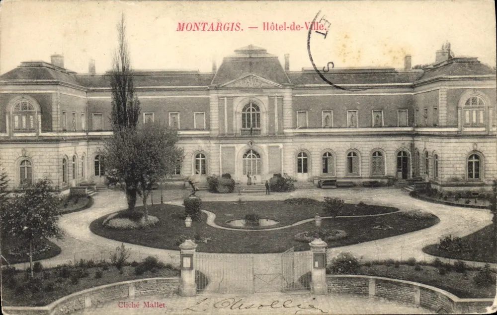 Montargis — Hôtel-de-Ville — Cliché Mallet - Frente