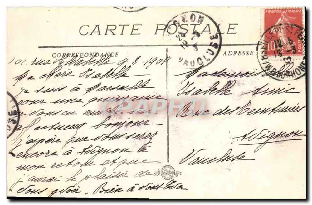 Marselha - A Fontaine Estrangin — vista da fonte com estátua central e edifícios circundantes - Verso