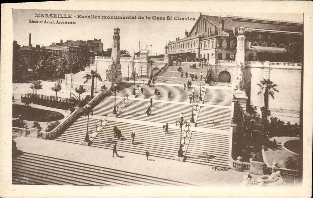 Marseille - Monumentale Treppe der St-Charles-Bahnhof — Sénés und Arnal, Architekten - Vorderseite