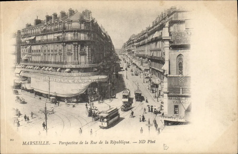 Marselha — Perspectiva da Rue de la République — ND Pbot - Frente