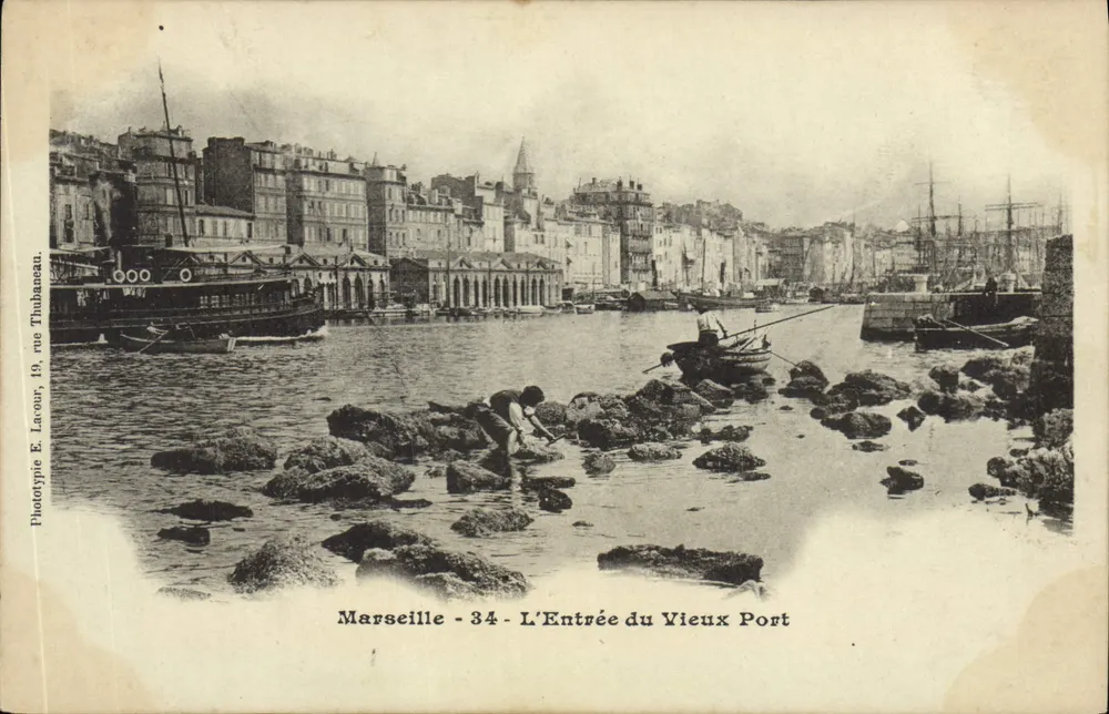 Marseille - 34 - Der Eingang zum Vieux Port — Phototypie E. Lavour, 19, rue Thubanéan - Vorderseite