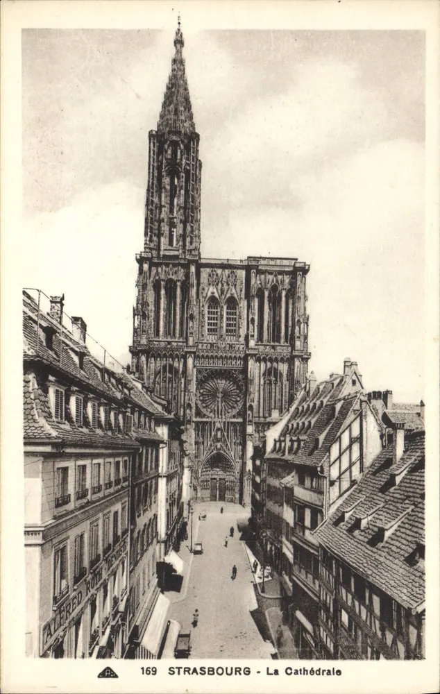 Estrasburgo - A Catedral — vista da fachada e da flecha — editor Alfred P. n° 169 - Frente