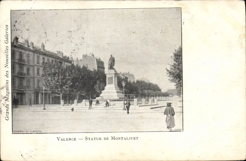 Valence — Estátua de Montalivet — Grandes Magasins das Novas Galerias - Frente