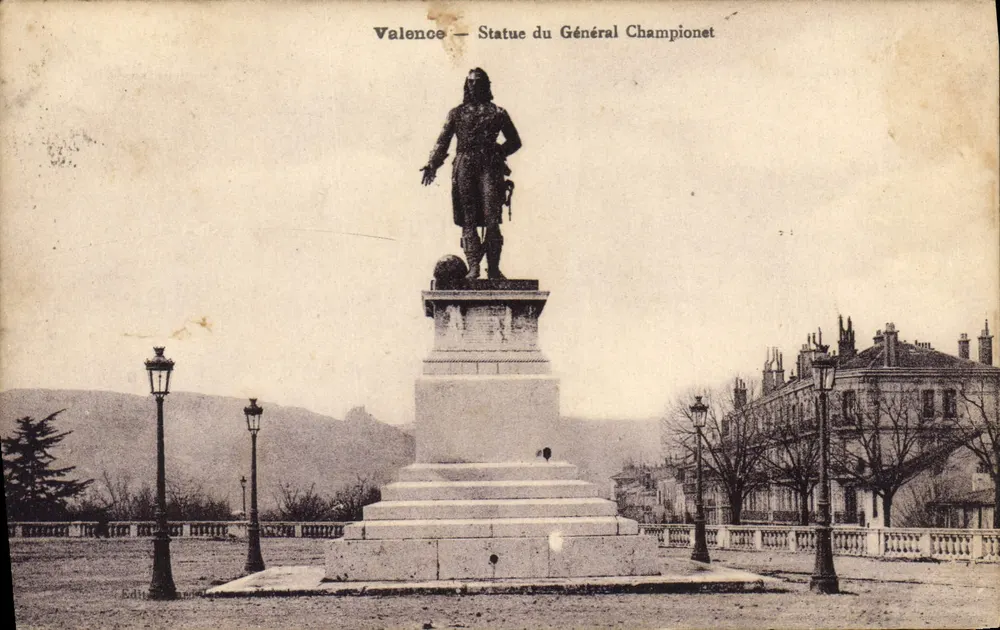 Valência — Estátua do General Championet — Edição Pajard, n° 21 - Frente