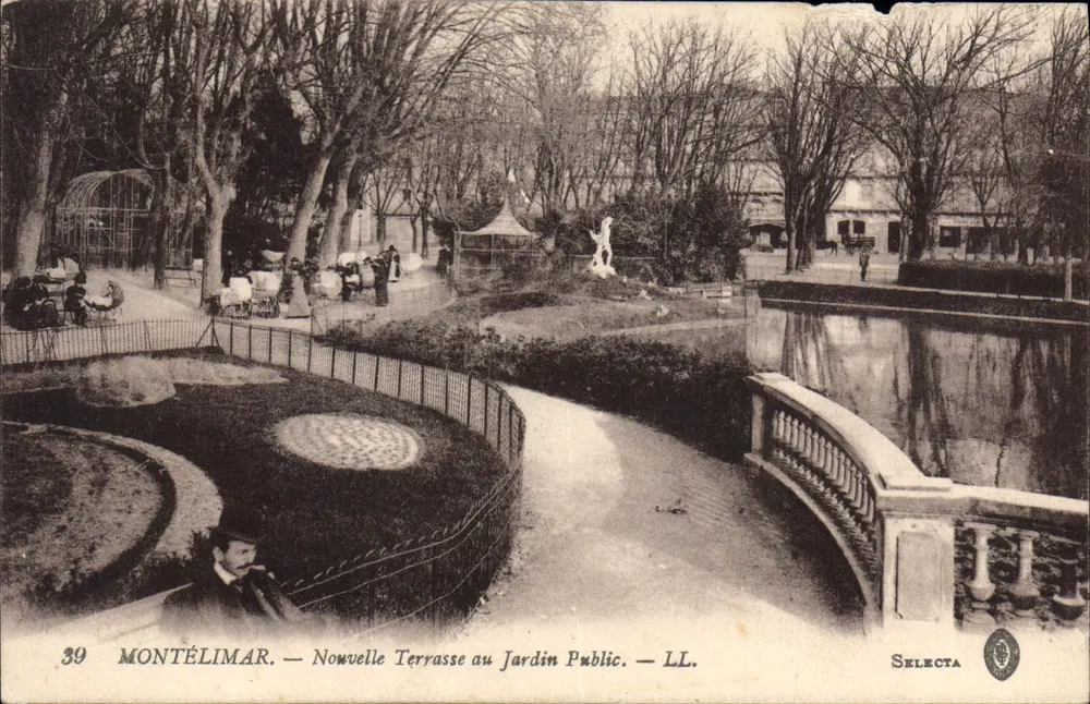 Montélimar — Neue Terrasse im öffentlichen Garten — Verlag SELECTA, n° 39 - Vorderseite