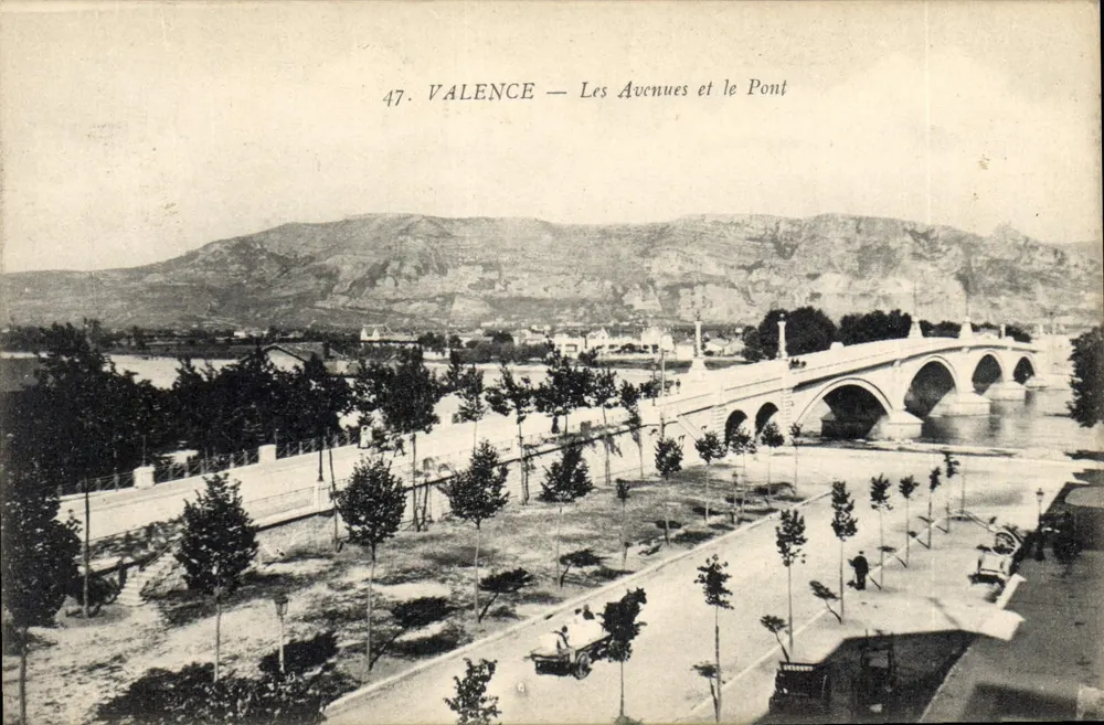 Valência — As Avenidas e o Ponte — Editor não visível, n° 47 - Frente