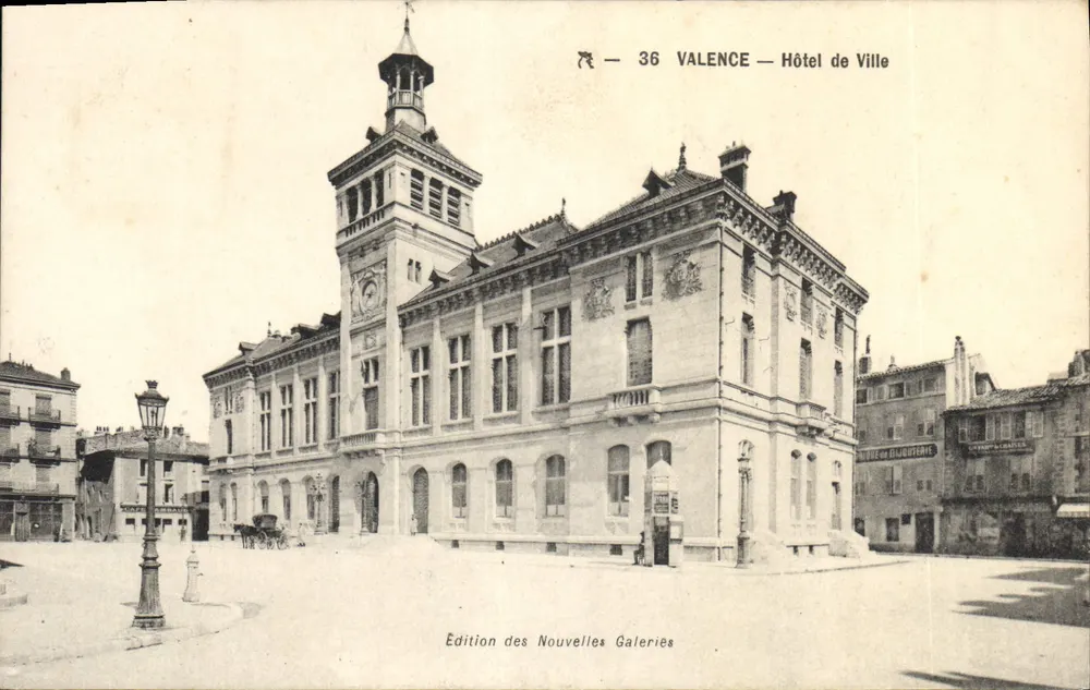 Valence — Hotel de Ville — Edição das Nouvelles Galeries, n° 36 - Frente
