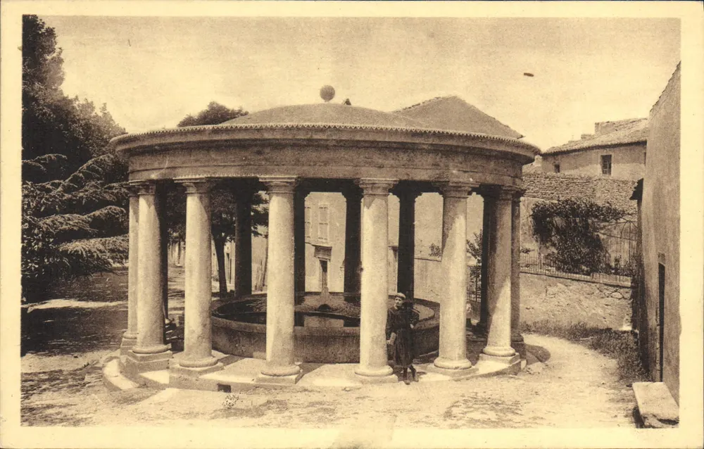 Das Waschhaus und die Promenade du Mail — Grignan — Veröffentlicht von Dessemond - Vorderseite