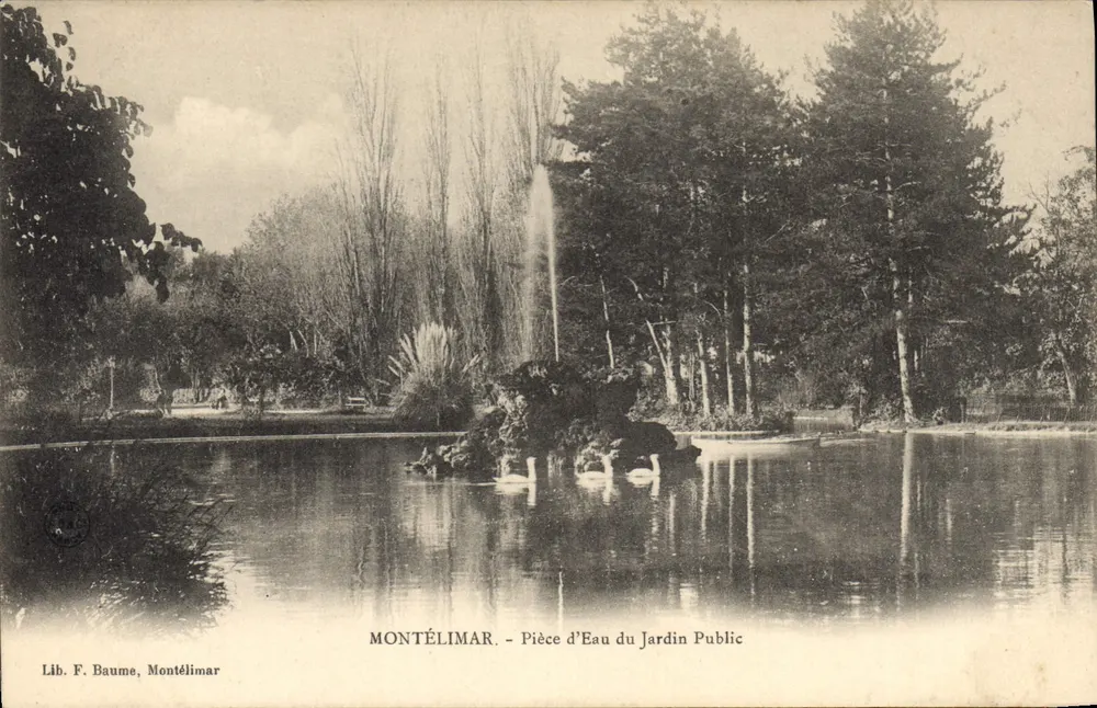 Montélimar — Wasserfläche im öffentlichen Garten — Lib. F. Baume, Montélimar - Vorderseite