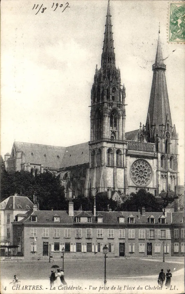 Chartres - Die Kathedrale - Ansicht vom Place du Châtelet - L.I. - Vorderseite