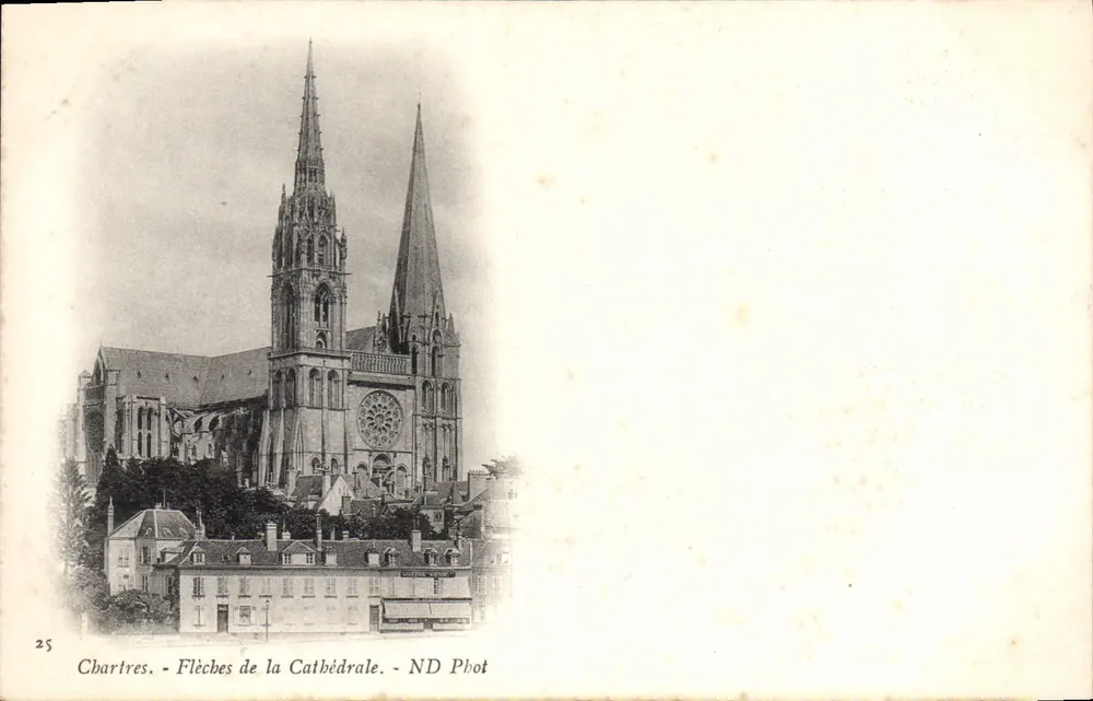 Chartres - Flechas da Catedral — ND Phot - Frente