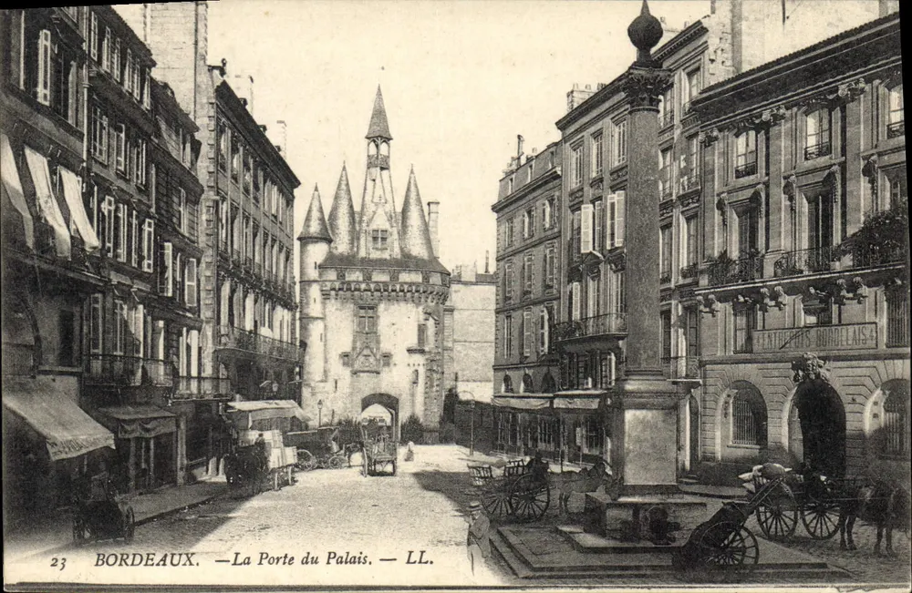 Bordeaux — A Porta do Palácio — LL. - Frente