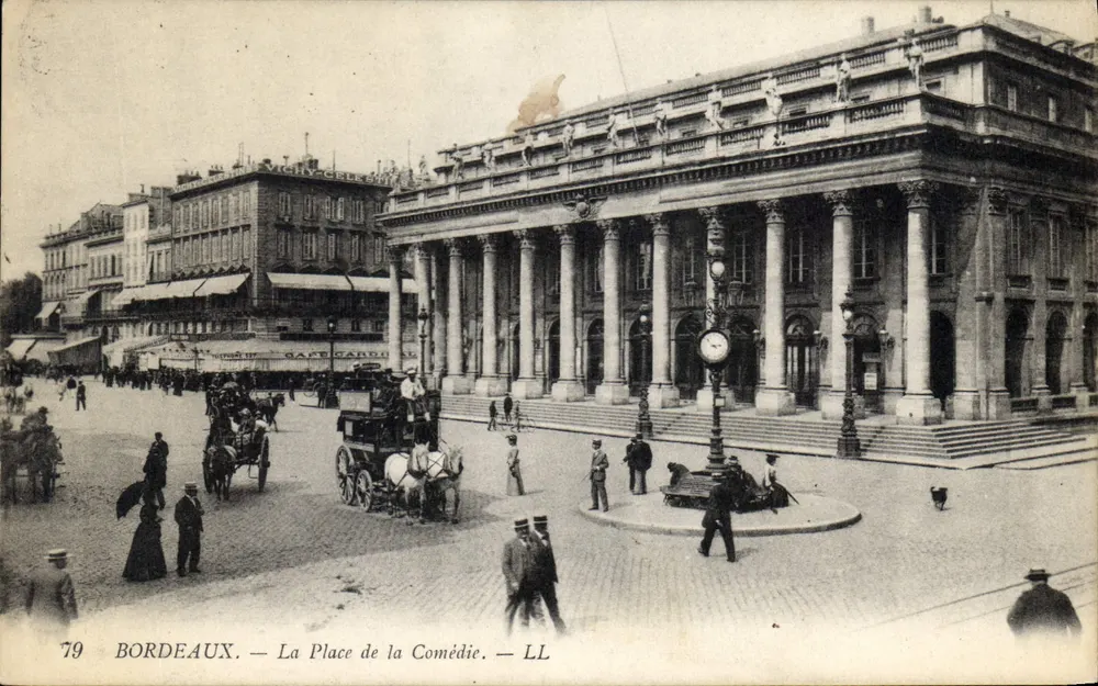 Bordeaux — La Place de la Comédie — LL - Anverso