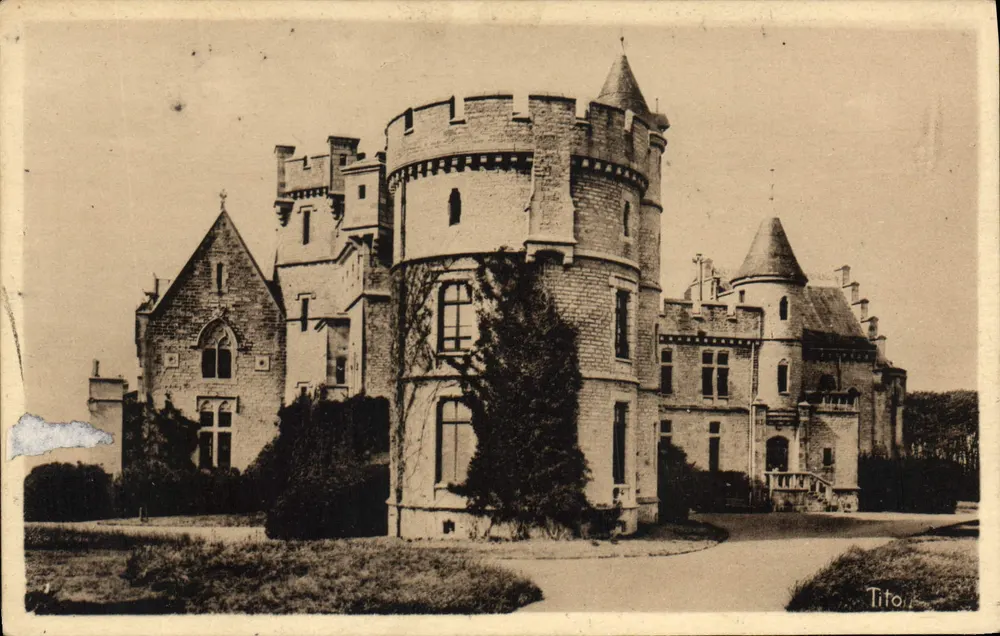 Castelo de Abbadia — Hendaye — Editor Bloc Frères Boideau - Frente