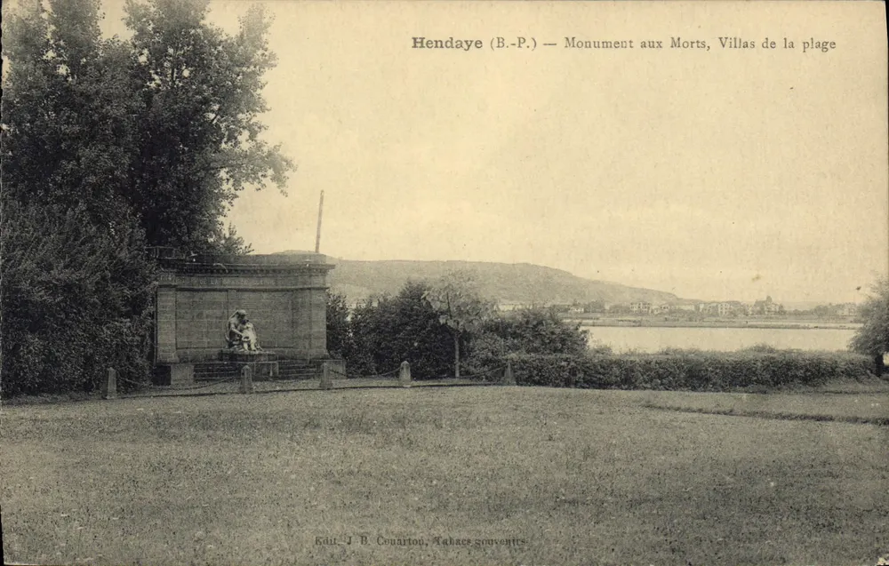 Hendaye (B.P.) — Monument aux Morts, Villas de la plage — Édit. J. B. Courarton, Tahacès souvenirs - Vorderseite