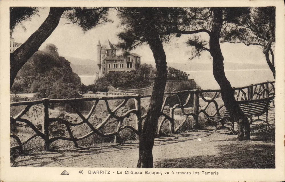 Biarritz - O Castelo Basco, visto através dos Tamaris — série 46, editor ARA - Frente
