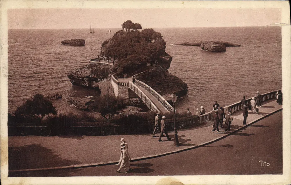 O Rocher du Basta — Biarritz (Côte Basque) — Editor Tito - Frente