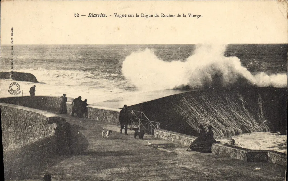 Biarritz - Welle auf der Digue du Rocher de la Vierge — Verlag Lulliner & Cie, NANCY, n°52 - Vorderseite