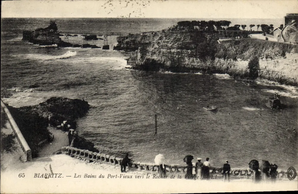 Biarritz — Die Bäder des alten Hafens in Richtung Felsen der Jungfrau — LL — n°65 - Vorderseite