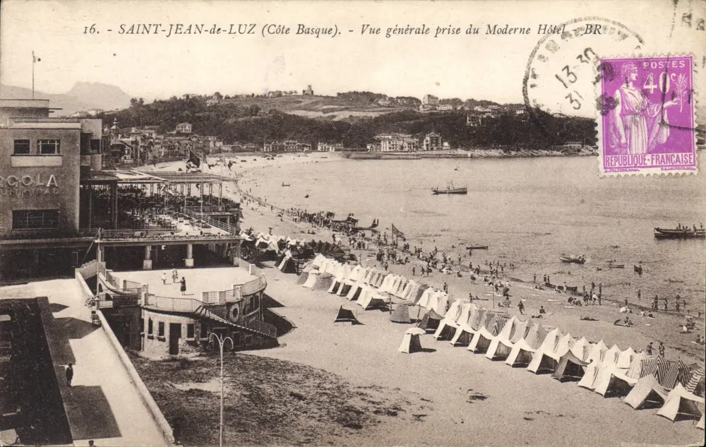 SAINT-JEAN-de-LUZ (Côte Basque) — Allgemeine Ansicht vom Moderne Hotel — unbekannter Verlag, Nr. 16 - Vorderseite