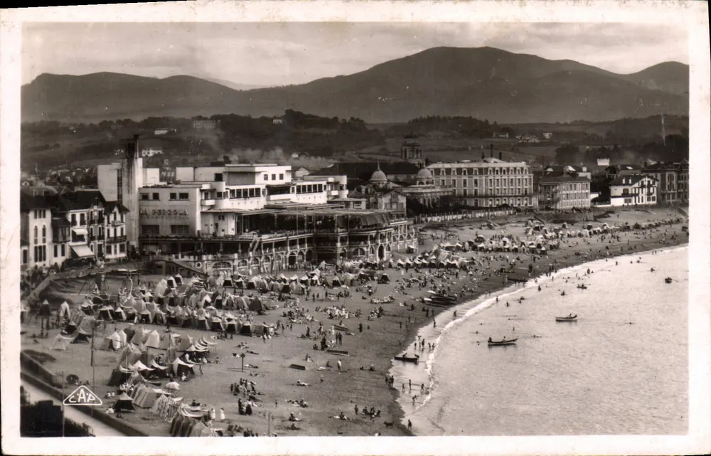 St Jean-de-Luz — Allgemeiner Blick auf den Strand — Real-Photo C. A. P. Strasbourg - Vorderseite