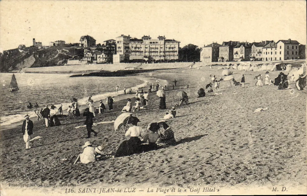 SAINT-JEAN-DE-LUZ — Die Strandpromenade und das « Golf Hôtel » — Phototypie Marcel Dalmoy, Boulogne - Vorderseite