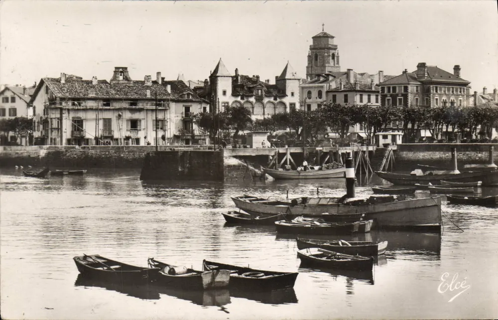 Der Hafen und die Kirche — Saint-Jean-de-Luz — Verlag Elcé - Vorderseite
