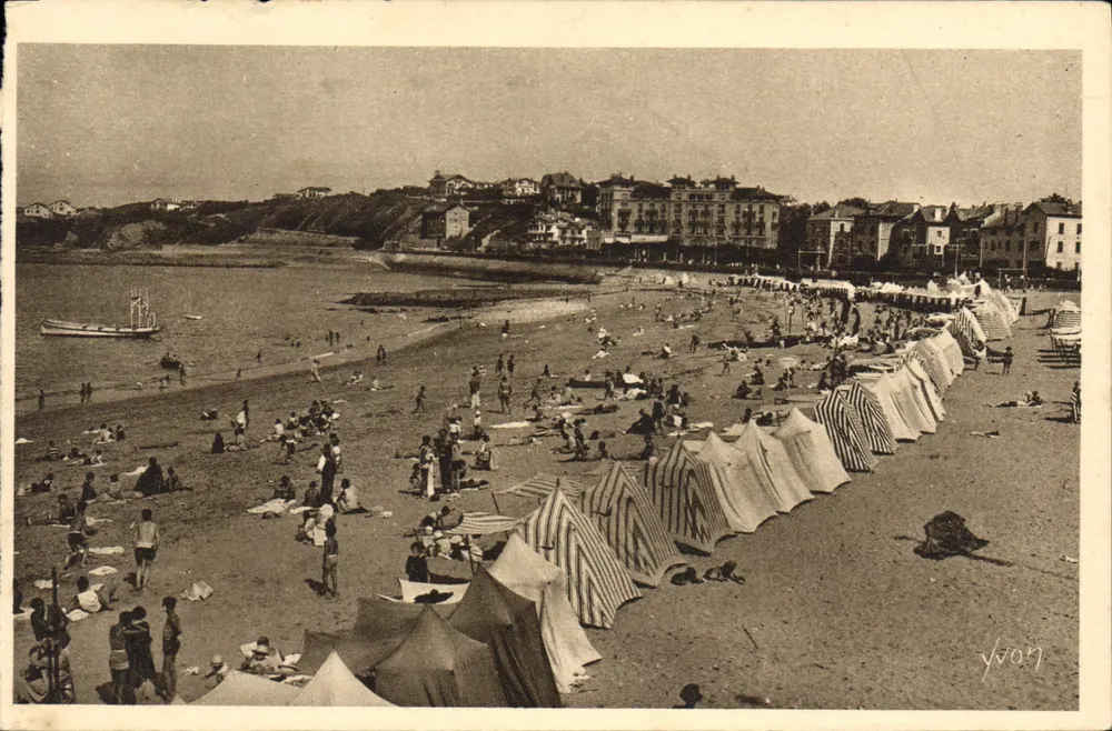 St-Jean-de-Luz — Die Plage und die Pointe Sainte-Barbe — Les Éditions d'Art Yvon - Vorderseite