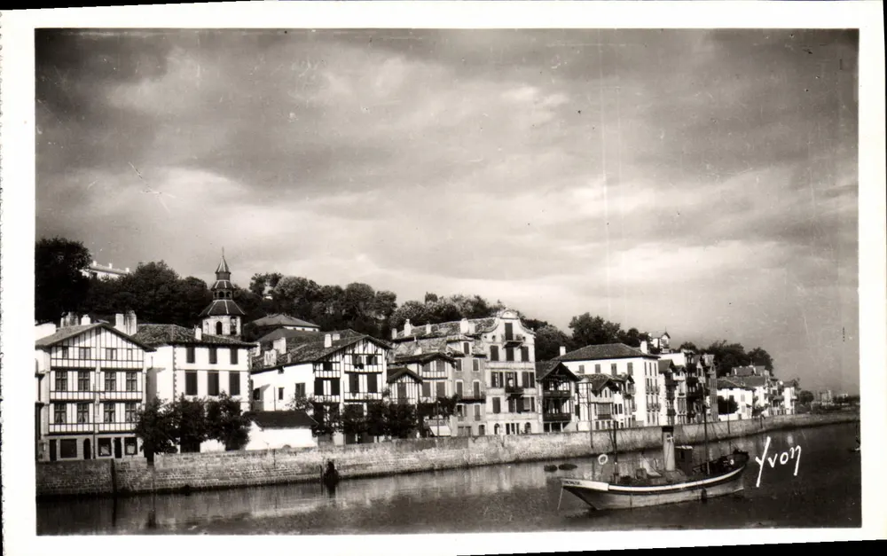 Saint-Jean-de-Luz (Basses-Pyrénées) — Die pittoresken Häuser von Ciboure — Éditions d'Art Martel - Vorderseite