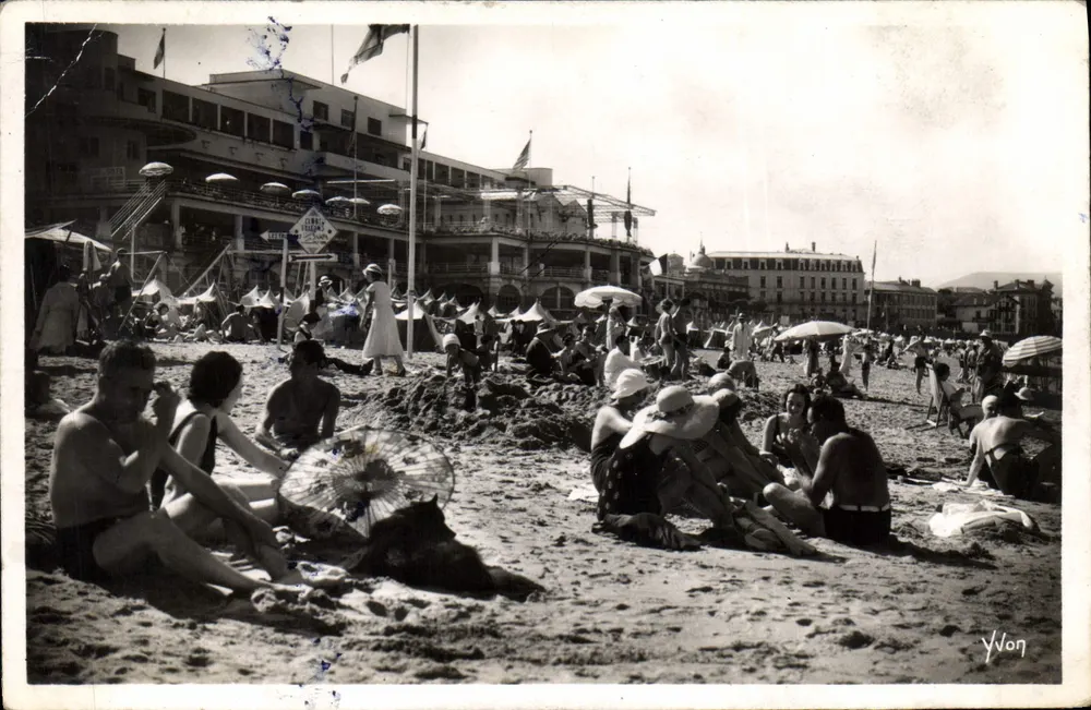 Saint-Jean-de-Luz — Die Strand und das Casino — Yvon - Vorderseite